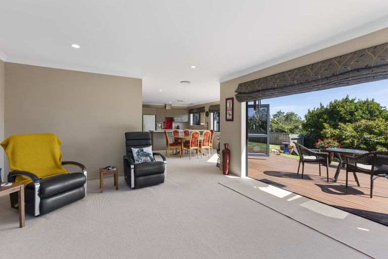 Photo of property in 59 Karamea Street, Whalers Gate, New Plymouth, 4310