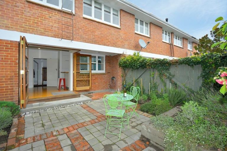 Photo of property in 75 Kahu Road, Fendalton, Christchurch, 8041