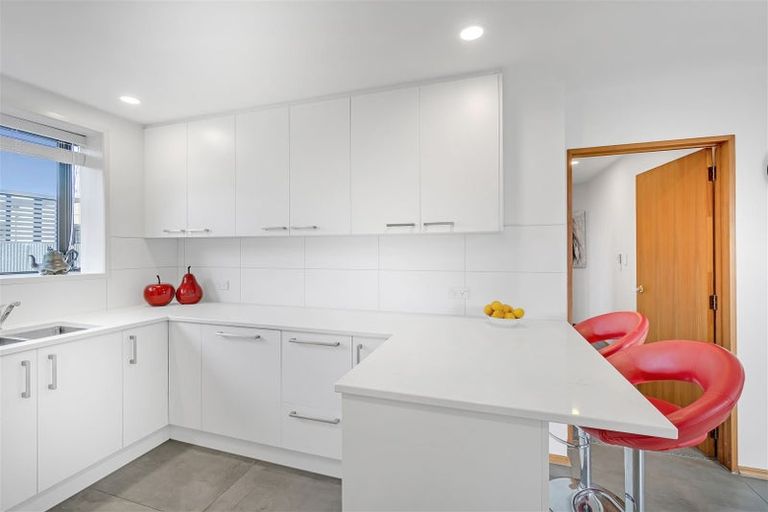 Photo of property in 2/113 Harewood Road, Papanui, Christchurch, 8053