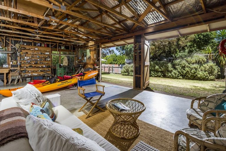 Photo of property in 45 The Esplanade, Manly, Whangaparaoa, 0930