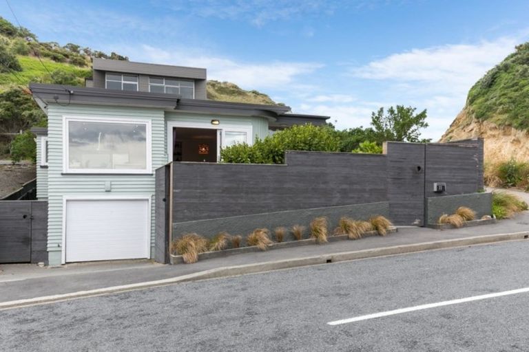 Photo of property in 77 Mantell Street, Seatoun, Wellington, 6022