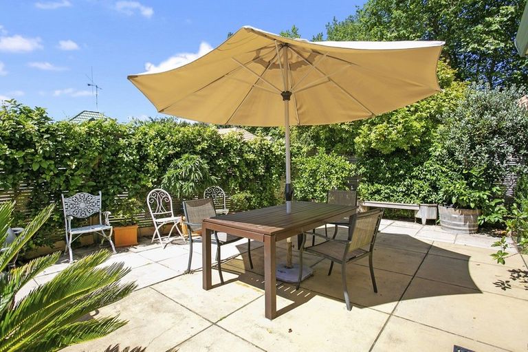 Photo of property in 2/17 Pope Terrace, Leamington, Cambridge, 3432