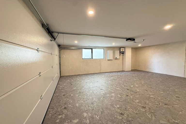 Photo of property in 86 Tiriwa Drive, Massey, Auckland, 0614