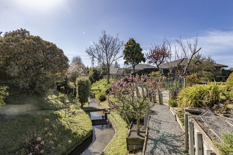 Photo of property in 6 Thornhill Place, Sockburn, Christchurch, 8042