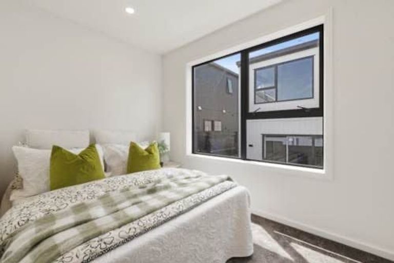 Photo of property in 23 Argo Drive, Half Moon Bay, Auckland, 2012