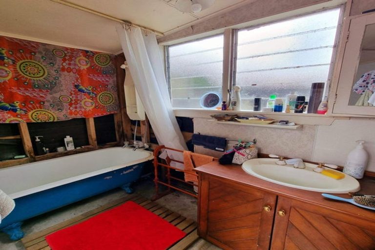 Photo of property in 5 Anderson Street, Eketahuna, 4900