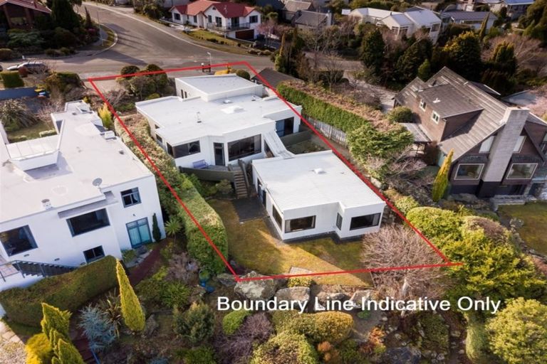 Photo of property in 56 Cedar Drive, Kelvin Heights, Queenstown, 9300