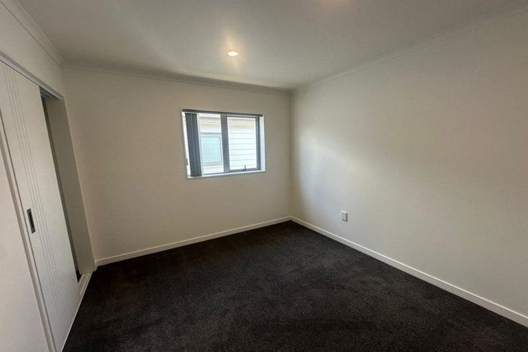 Photo of property in 271 Te Atatu Road, Te Atatu South, Auckland, 0610