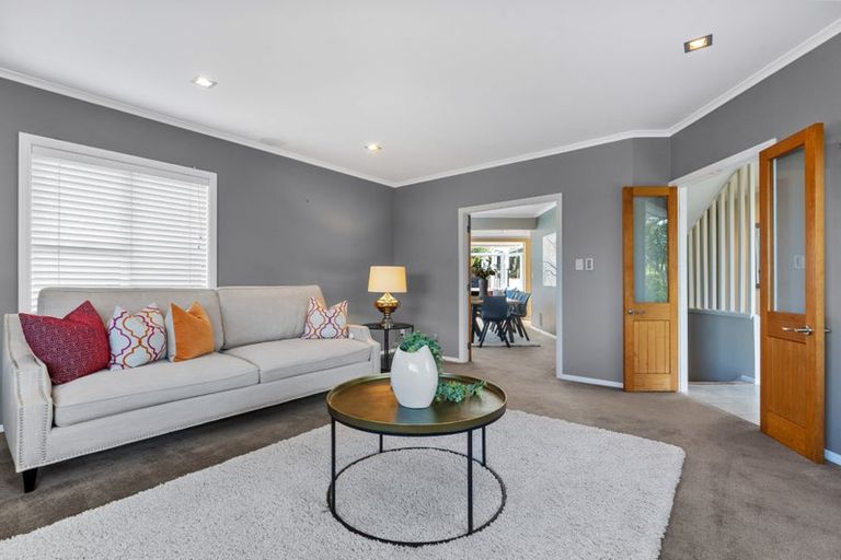 Photo of property in 2/101 Churchill Road, Murrays Bay, Auckland, 0630