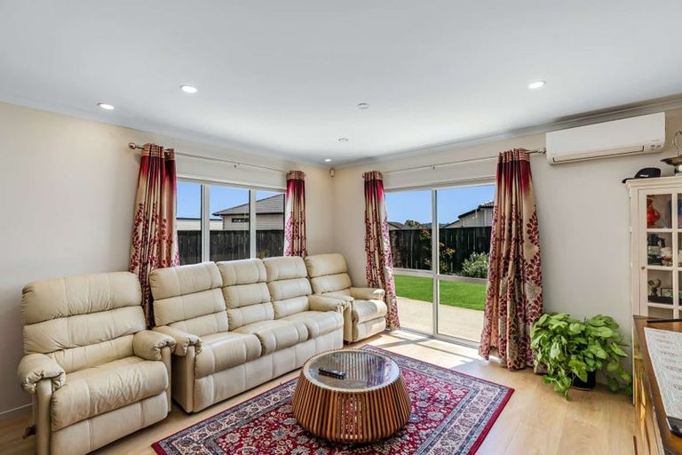 Photo of property in 22 Te Aramanu Crescent, Papakura, 2110