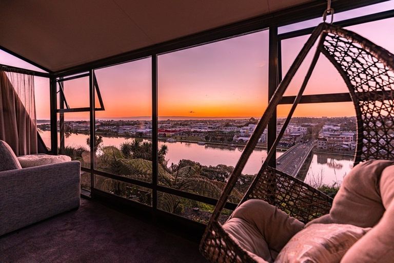 Photo of property in 34 Hipango Terrace, Durie Hill, Whanganui, 4500