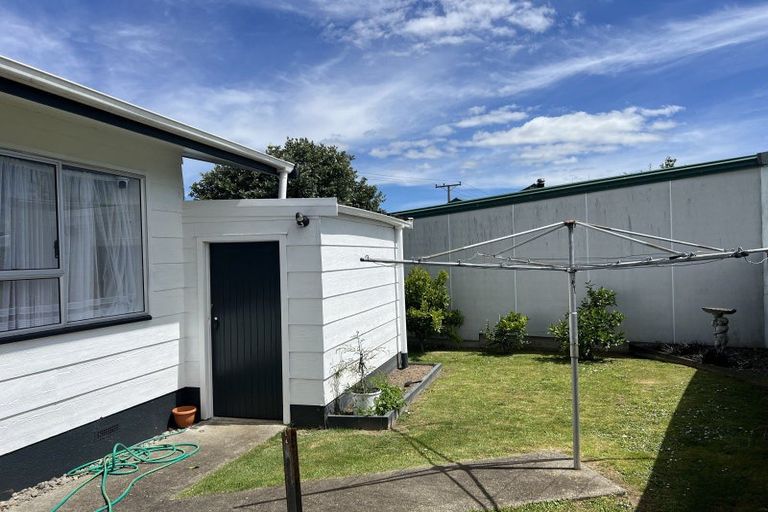 Photo of property in 8 Mccallum Street, Dannevirke, 4930