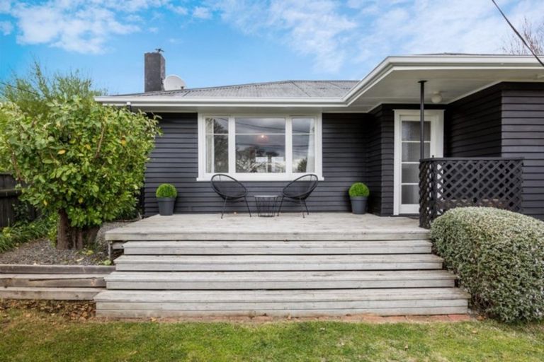 Photo of property in 12 Nimon Street, Havelock North, 4130