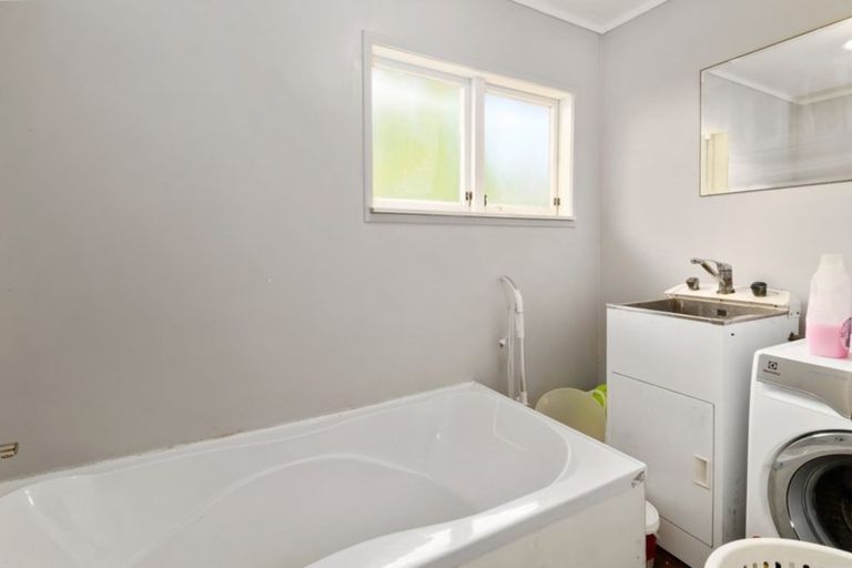 Photo of property in 17 Clouston Crescent, Fenton Park, Rotorua, 3010