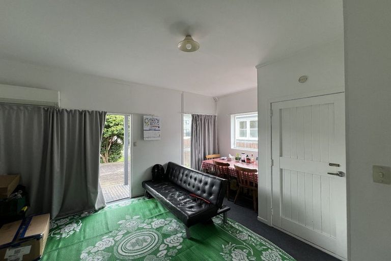 Photo of property in 3 Montgomery Street, Levin, 5510