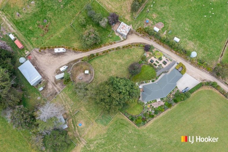 Photo of property in 16 Woodside Road, Woodside, Outram, 9073