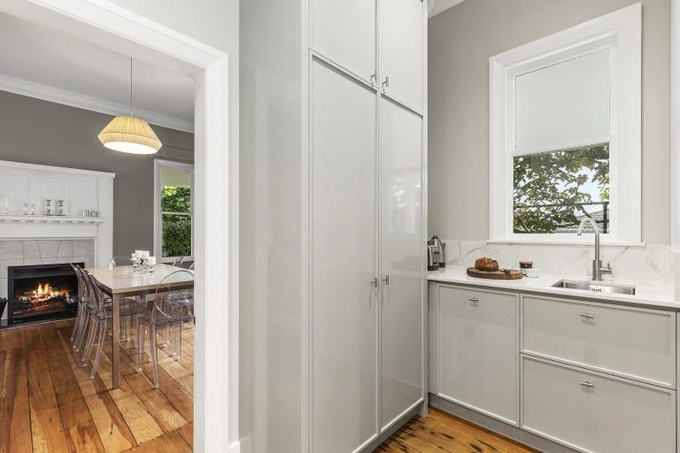 Photo of property in 1 Fancourt Street, Karori, Wellington, 6012