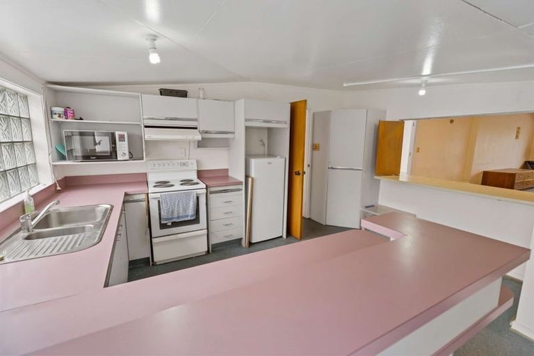 Photo of property in 1 Moore Avenue, Tawhero, Whanganui, 4501