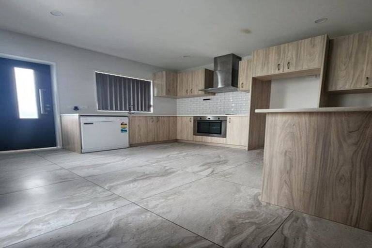 Photo of property in 9 Riroriro Close, Papakura, 2110