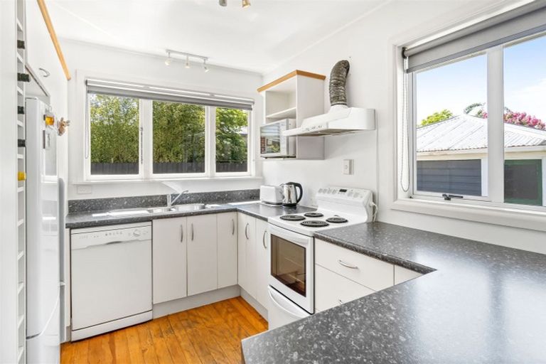 Photo of property in 48 Grahams Road, Ilam, Christchurch, 8041