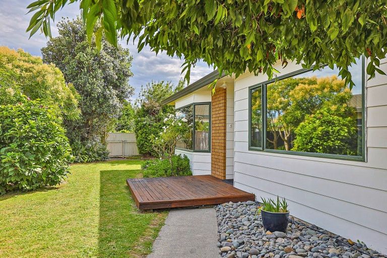Photo of property in 7a Bucksburn Place, Greenmeadows, Napier, 4112