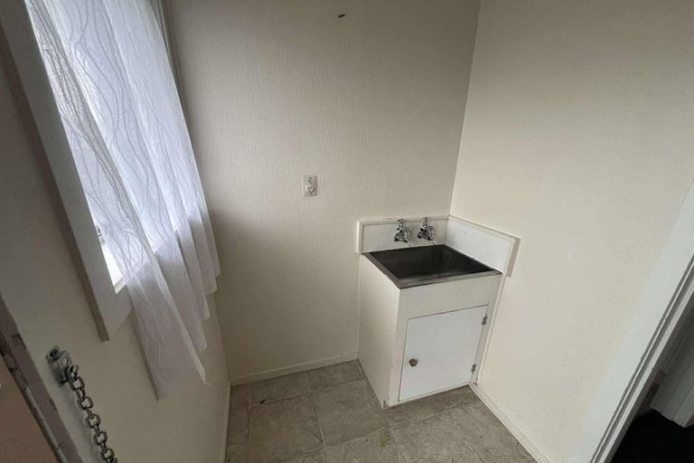 Photo of property in 2/44 Cambridge Street, Levin, 5510