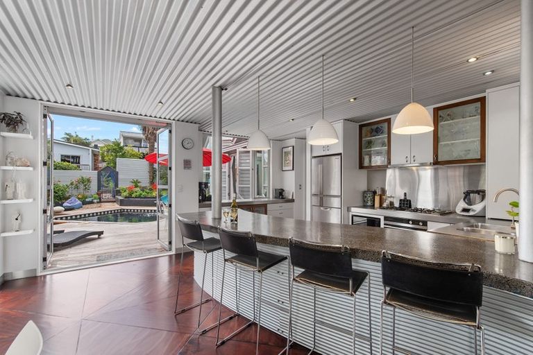 Photo of property in 31 Tizard Road, Birkenhead, Auckland, 0626