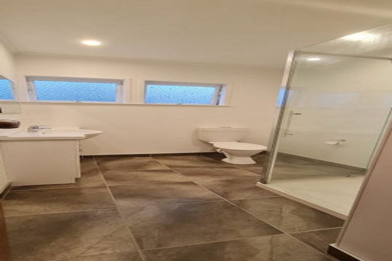 Photo of property in 46 Exmouth Road, Northcote, Auckland, 0627