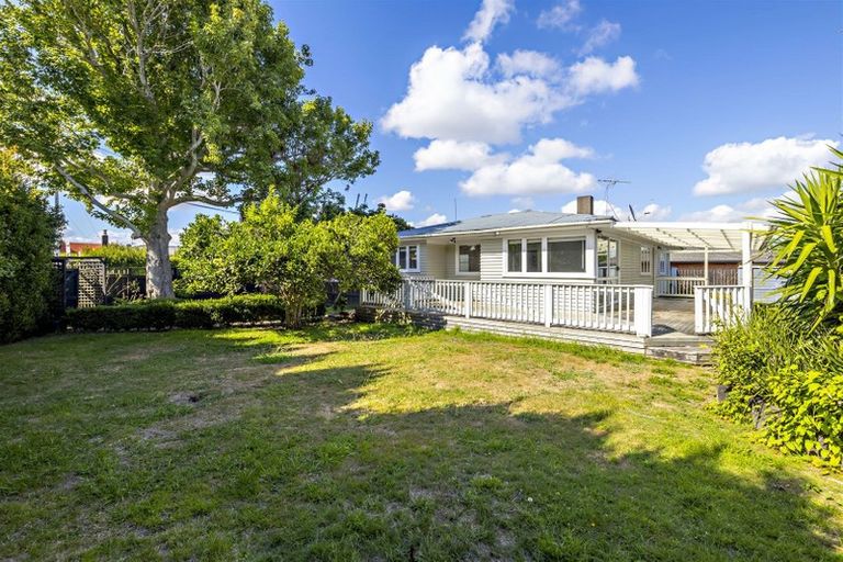 Photo of property in 40 Cosgrave Road, Papakura, 2110