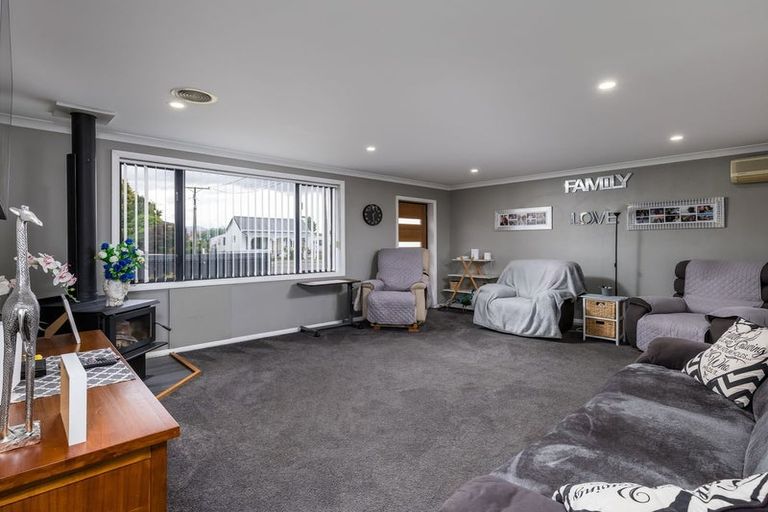 Photo of property in 5 Holmes Street, Waimate, 7924