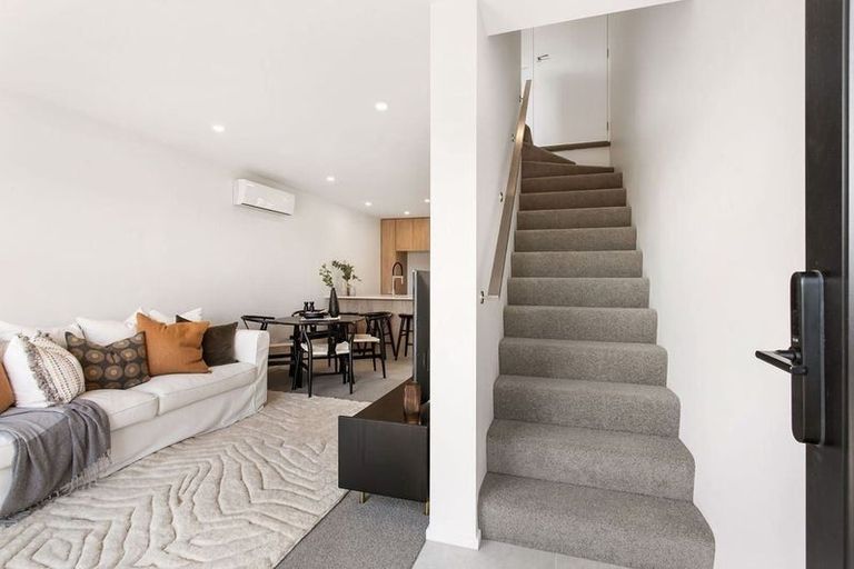 Photo of property in 2/80 Milton Street, Somerfield, Christchurch, 8024