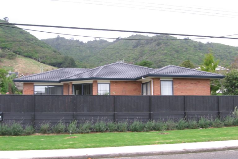Photo of property in 79a Winara Avenue, Waikanae, 5036