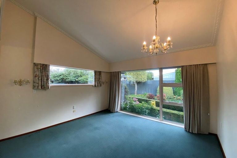 Photo of property in 11a Rutherglen Avenue, Ilam, Christchurch, 8041
