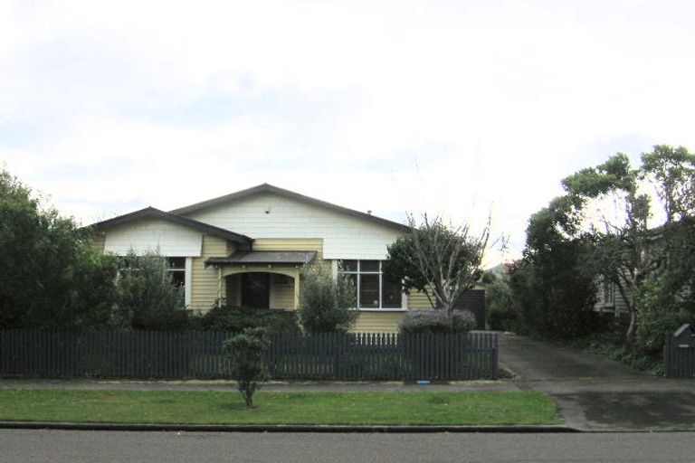 Photo of property in 47 Argyle Avenue, Takaro, Palmerston North, 4410