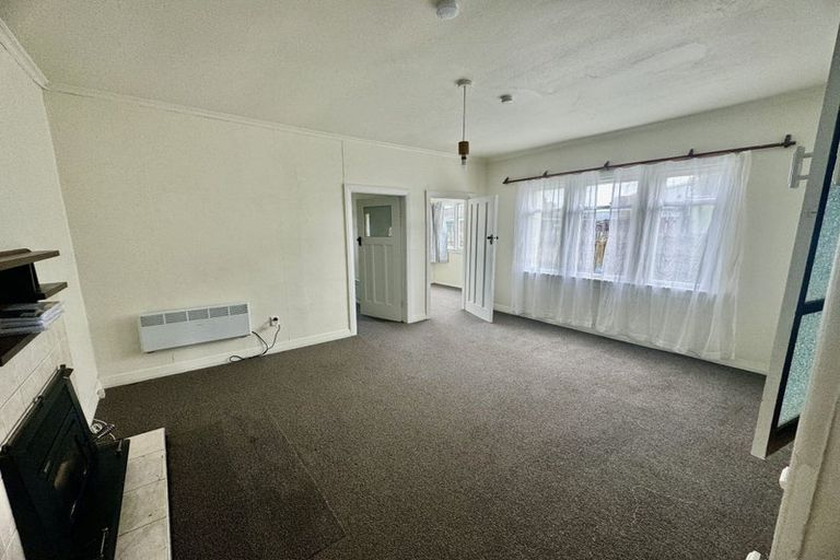 Photo of property in 68 Main Road, Titahi Bay, Porirua, 5022