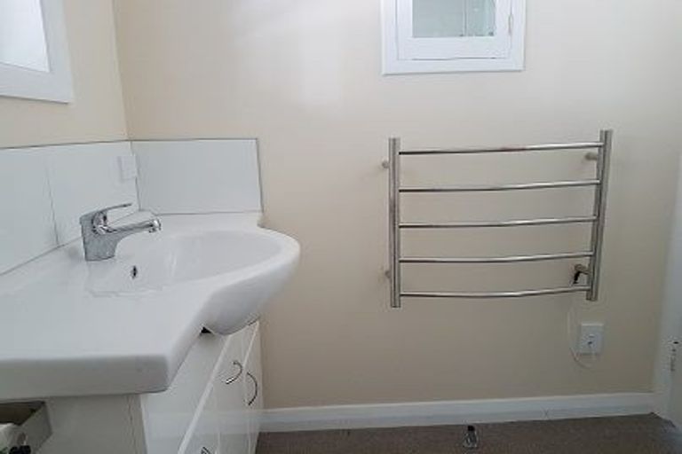 Photo of property in 115 Elizabeth Street, Riccarton, Christchurch, 8041