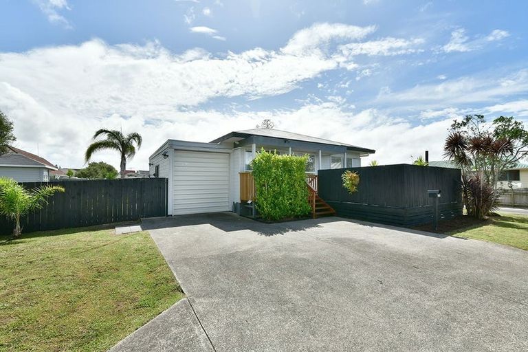 Photo of property in 33b Springs Road, Parakai, 0830