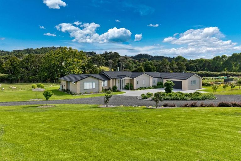 Photo of property in 1162 Weranui Road, Wainui, Silverdale, 0994