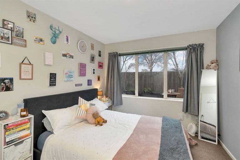 Photo of property in 2a Defoe Place, Waltham, Christchurch, 8023