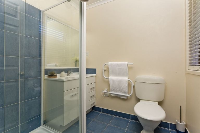Photo of property in 5 Apsley Rise, Henderson, Auckland, 0612