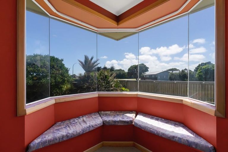 Photo of property in 32 Dieffenbach Street, Opunake, 4616