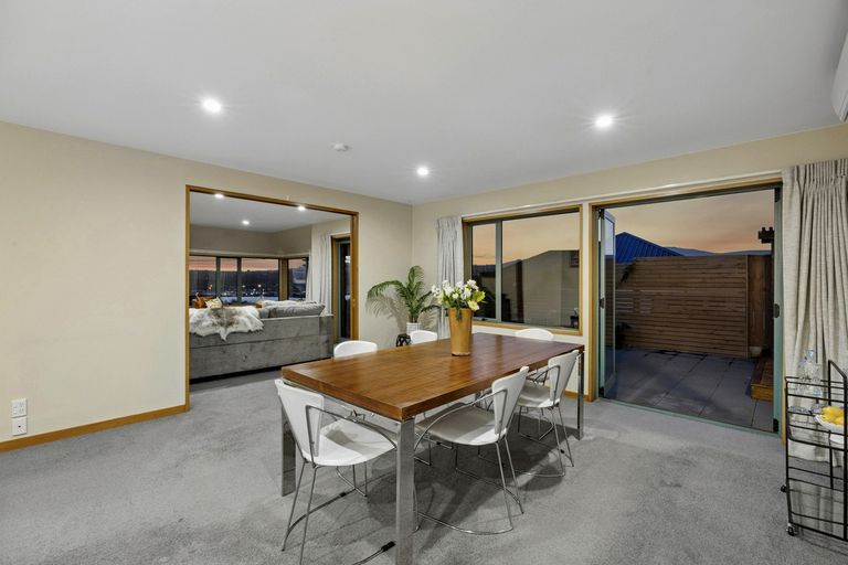Photo of property in 17 Shandon Road, Vauxhall, Dunedin, 9013