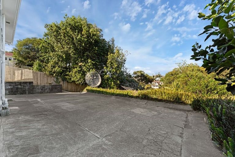 Photo of property in 20 Finn Place, Totara Vale, Auckland, 0629