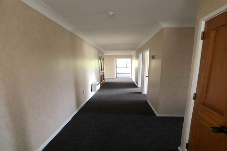 Photo of property in 71 Esplanade, Kaiti, Gisborne, 4010