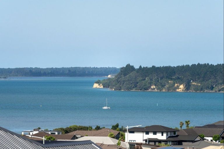 Photo of property in 8 Kuaka Rise, Omokoroa, 3114