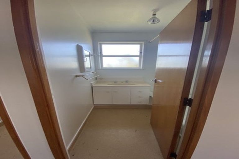 Photo of property in 309 Beach Haven Road, Birkdale, Auckland, 0626