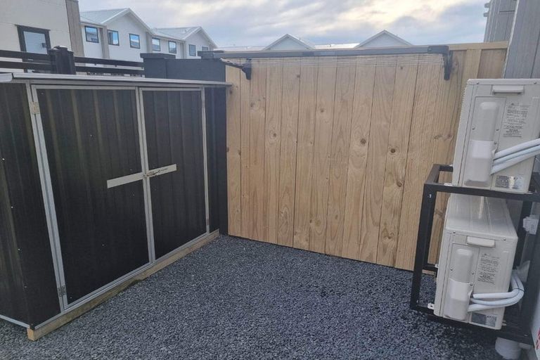 Photo of property in 8/231 Marine Parade, Seatoun, Wellington, 6022