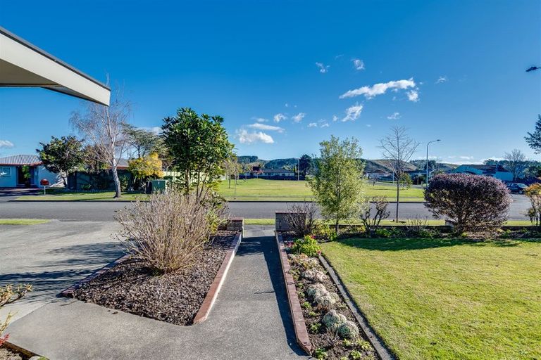 Photo of property in 1 Cardiff Place, Tamatea, Napier, 4112