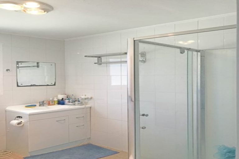 Photo of property in 6 Tangelo Place, Bucklands Beach, Auckland, 2012