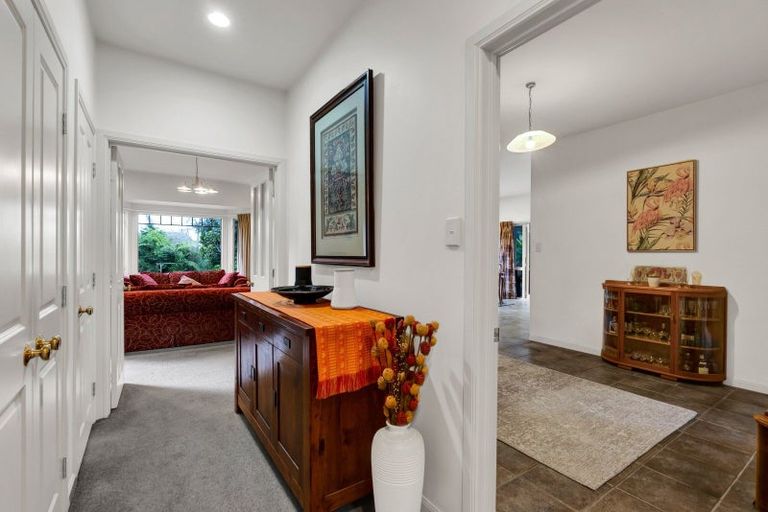 Photo of property in 26 Shelter Grove, Frankleigh Park, New Plymouth, 4310